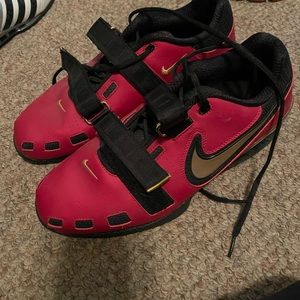 Nike lifting shoes
